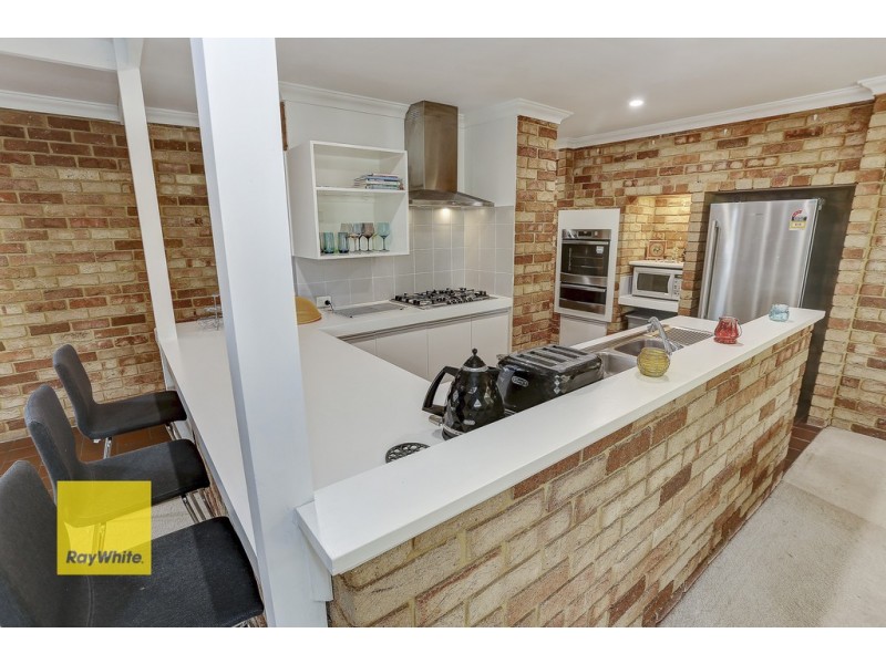 24 Glengarry Drive, Duncraig WA 6023