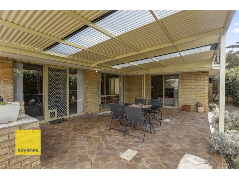 24 Glengarry Drive, Duncraig WA 6023