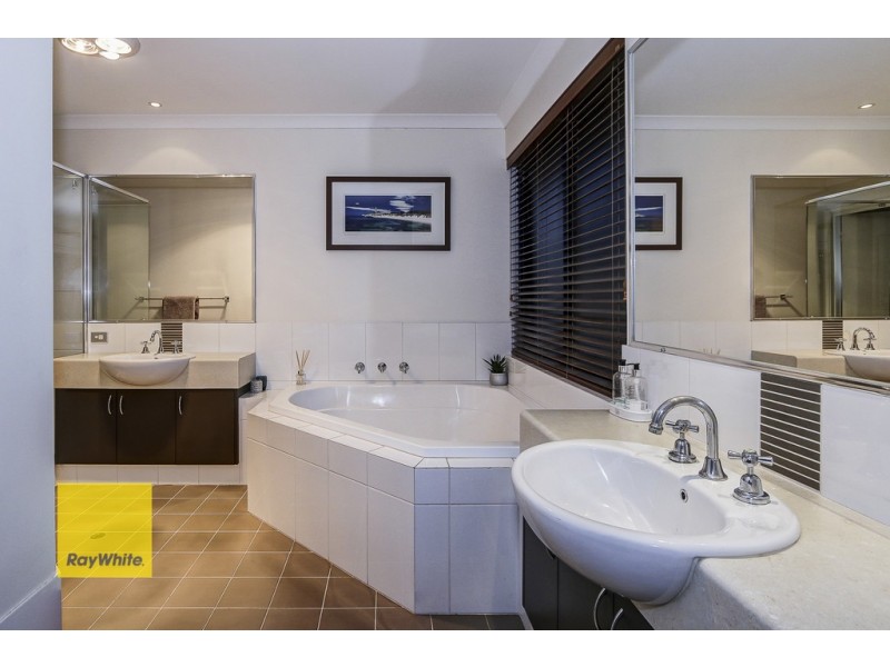 7 Russell Road, Madeley WA 6065