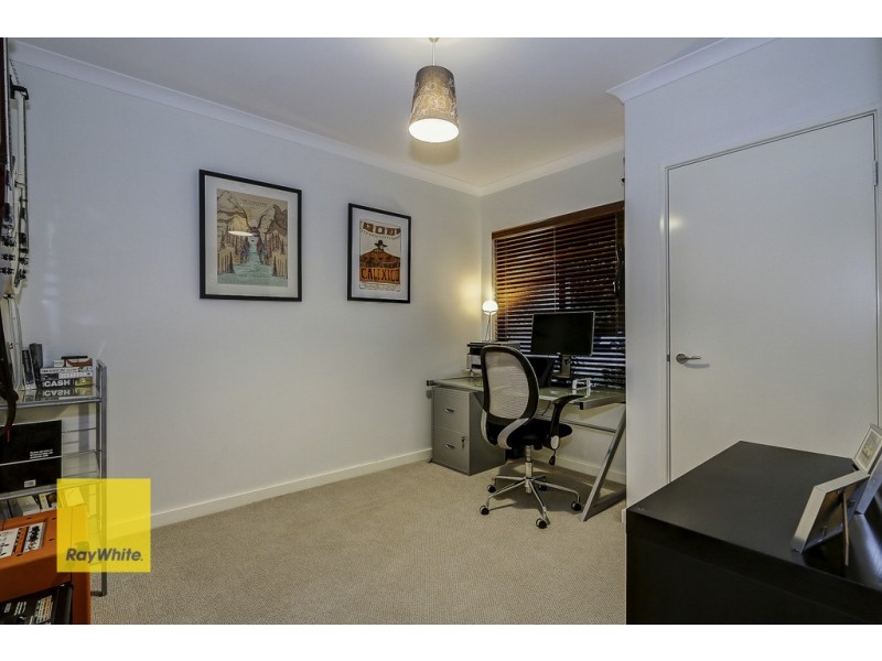 7 Russell Road, Madeley WA 6065