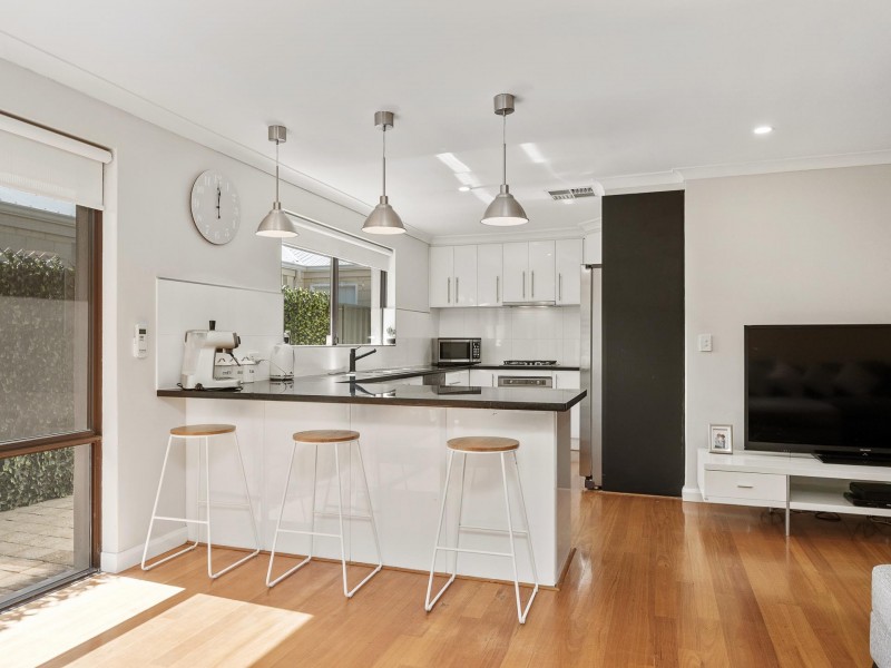 11 Alperton Court, Kingsley WA 6026