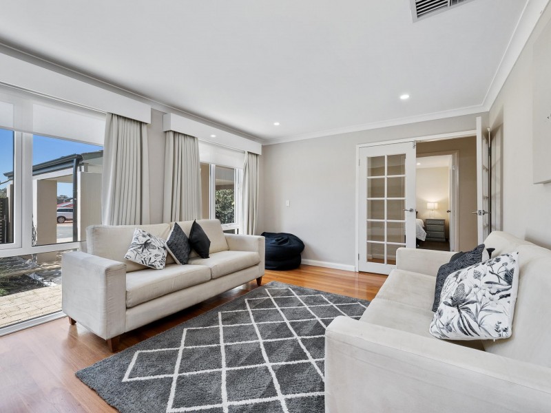 11 Alperton Court, Kingsley WA 6026