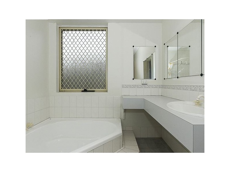 14 Drammen Elbow, Merriwa WA 6030