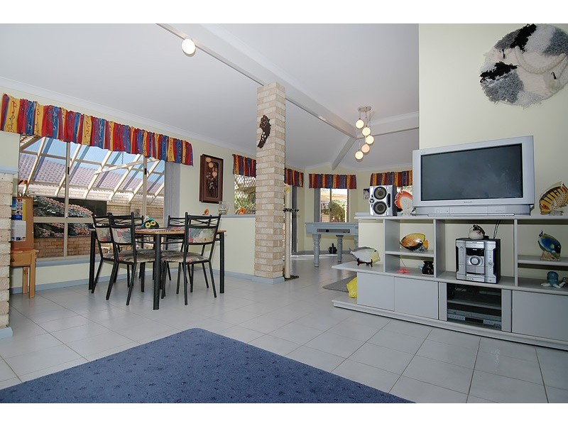 6 SEASIDE GARDENS, Mullaloo WA 6027