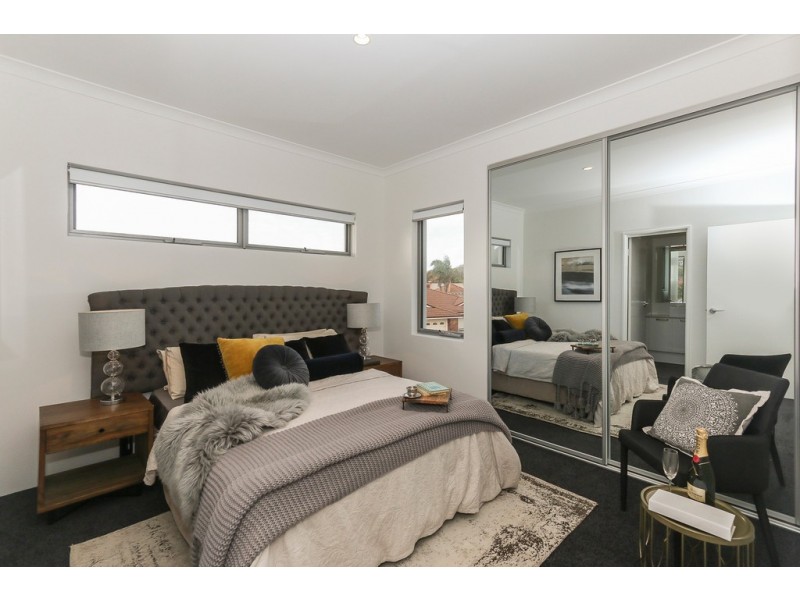 11 Royal Scot Loop, Currambine WA 6028