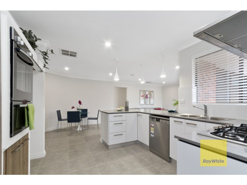 15 New Cross Road, Kingsley WA 6026