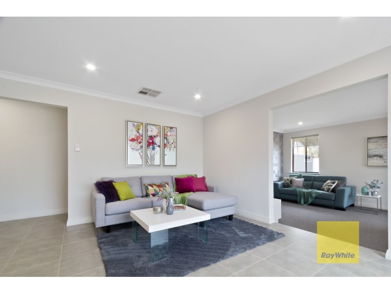 15 New Cross Road, Kingsley WA 6026