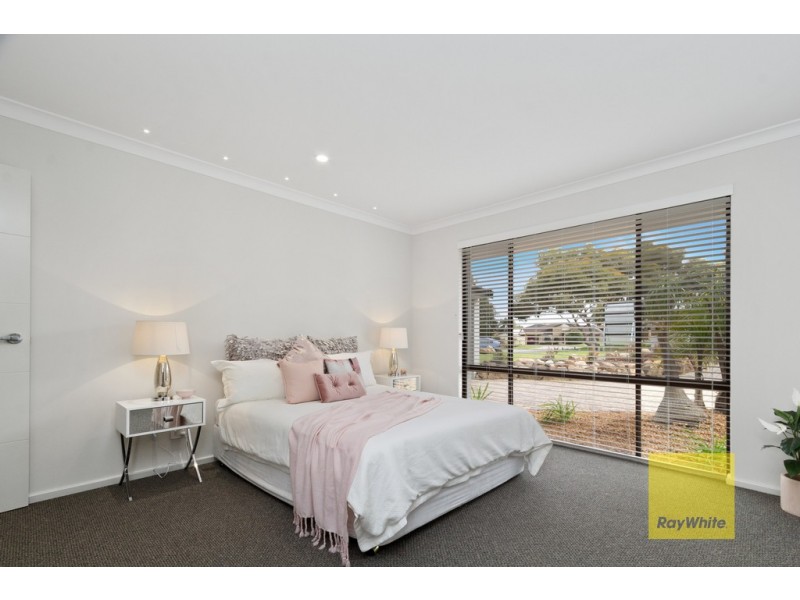 15 New Cross Road, Kingsley WA 6026