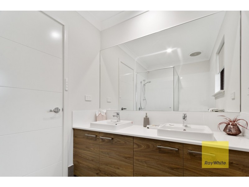 15 New Cross Road, Kingsley WA 6026