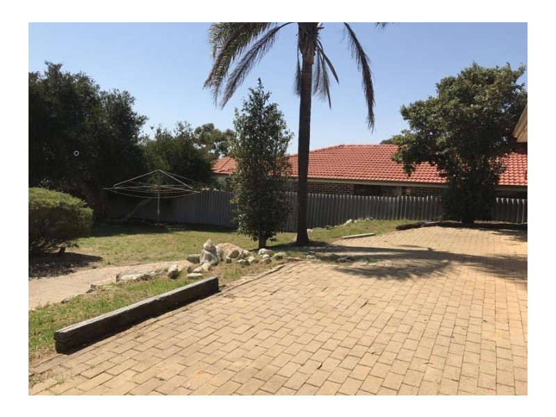 8 Squire Avenue, Heathridge WA 6027