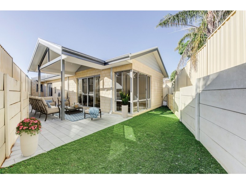 8 Elmton Court, Duncraig WA 6023