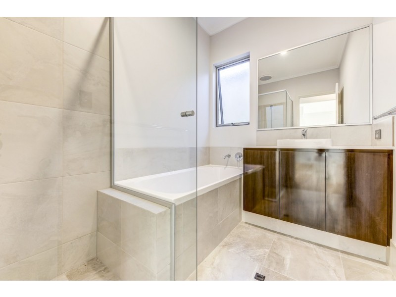 8 Elmton Court, Duncraig WA 6023