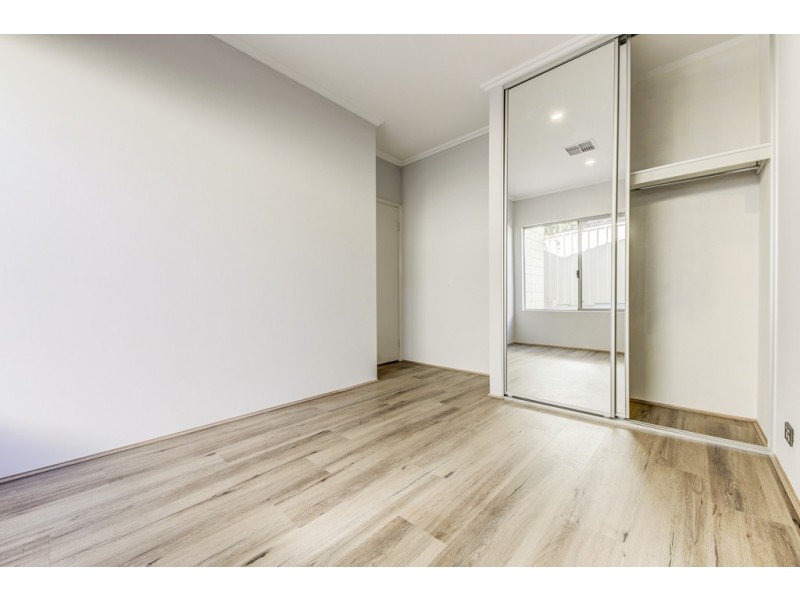 8 Elmton Court, Duncraig WA 6023