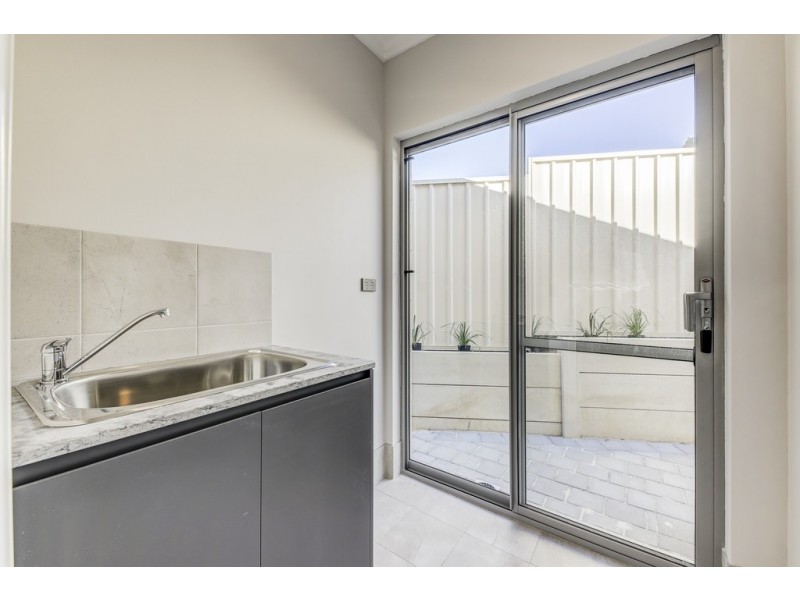 8 Elmton Court, Duncraig WA 6023