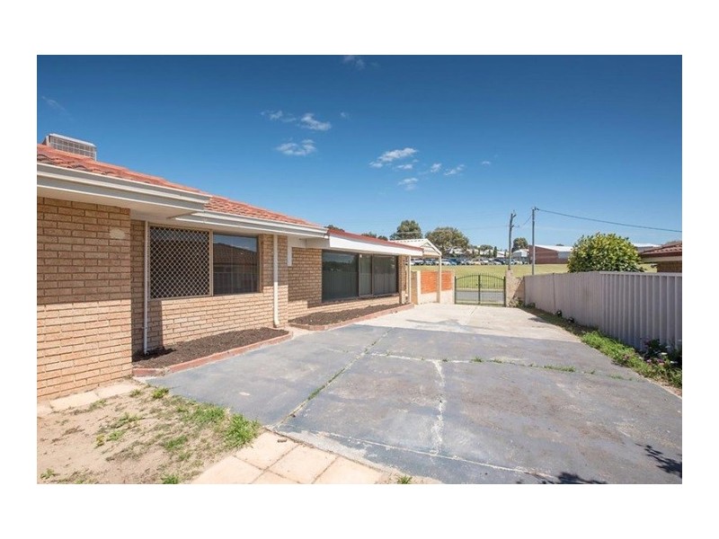 1 Margery Close, Beldon WA 6027
