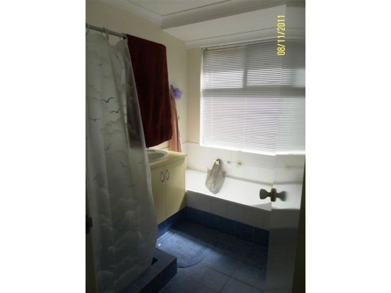 21 KURRAJON BOULEVARD, Banksia Grove WA 6031