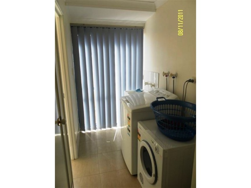 21 KURRAJON BOULEVARD, Banksia Grove WA 6031