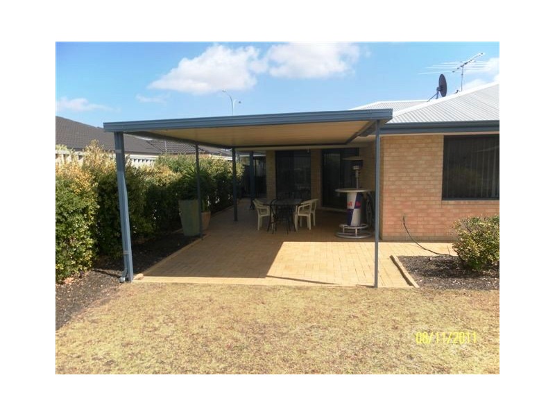 21 KURRAJON BOULEVARD, Banksia Grove WA 6031