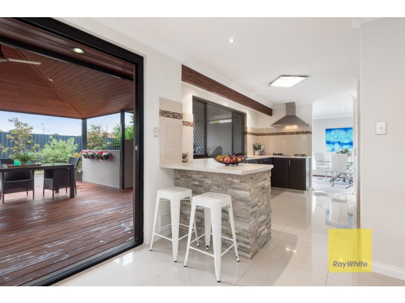 16 Halidon Street, Kingsley WA 6026