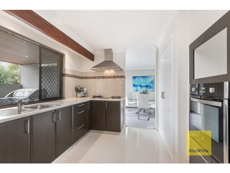 16 Halidon Street, Kingsley WA 6026