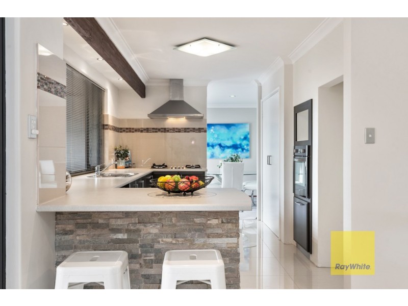 16 Halidon Street, Kingsley WA 6026