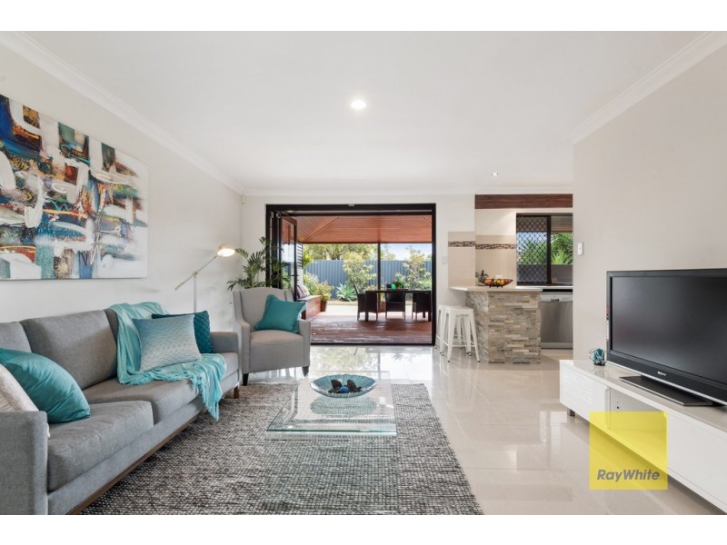 16 Halidon Street, Kingsley WA 6026