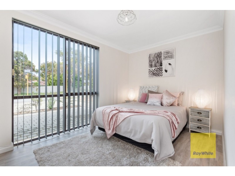 16 Halidon Street, Kingsley WA 6026