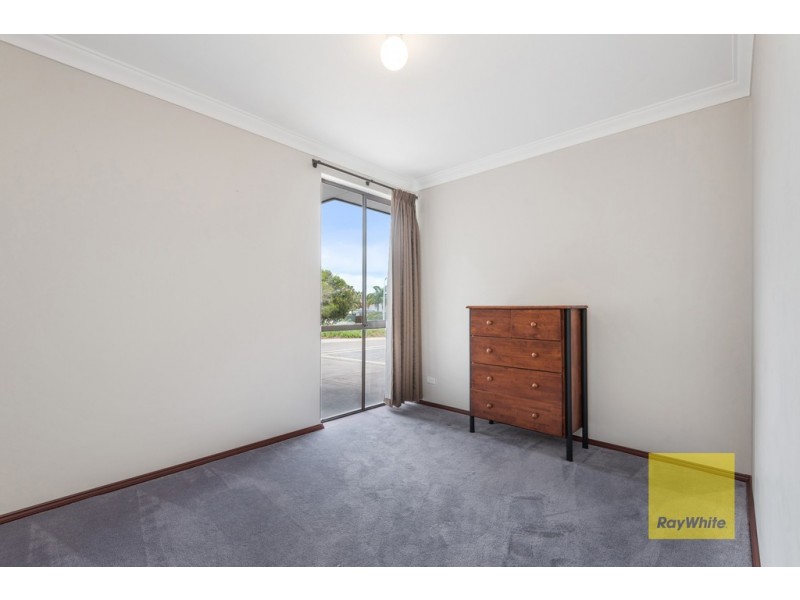 16 Halidon Street, Kingsley WA 6026