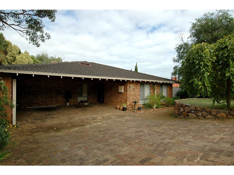 10 The Crest, Woodvale WA 6026