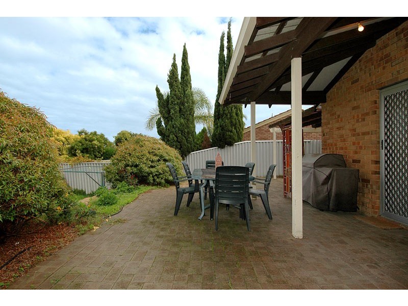 10 The Crest, Woodvale WA 6026