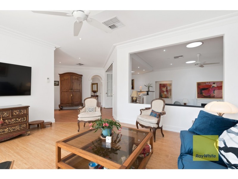 2 Wakeley Way, Duncraig WA 6023