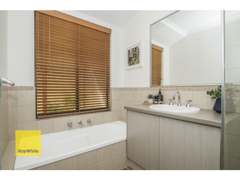 28 Sabina Park Drive, Madeley WA 6065