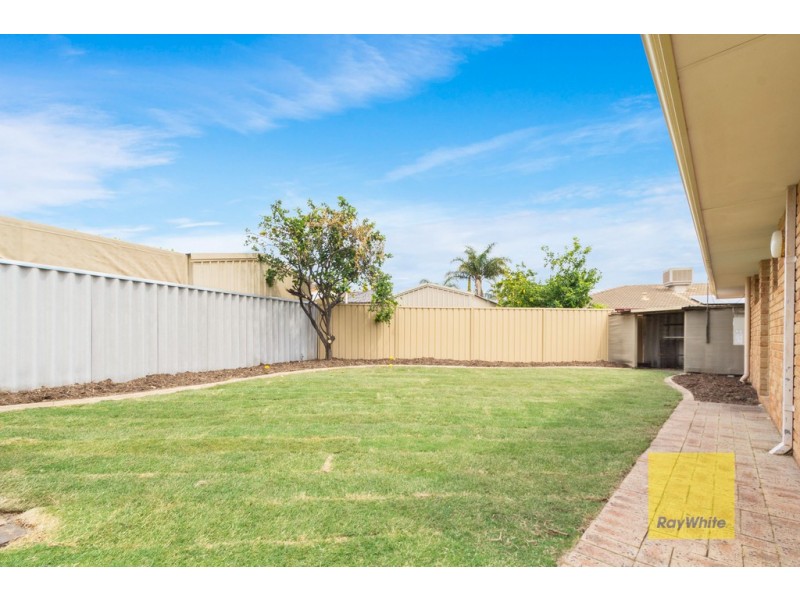 5b Crathie Court, Kingsley WA 6026