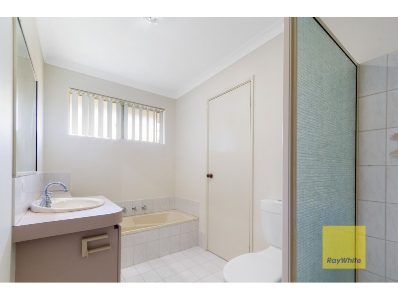 5b Crathie Court, Kingsley WA 6026