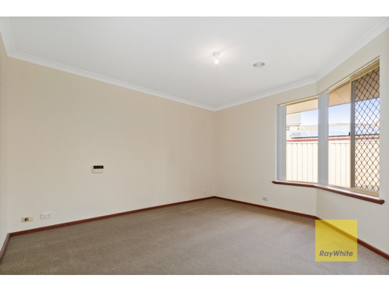 5b Crathie Court, Kingsley WA 6026