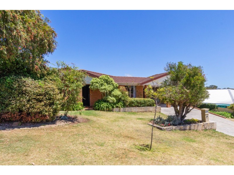 6 Landells Rise, Hillarys WA 6025