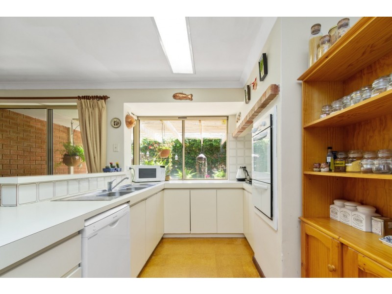 6 Landells Rise, Hillarys WA 6025