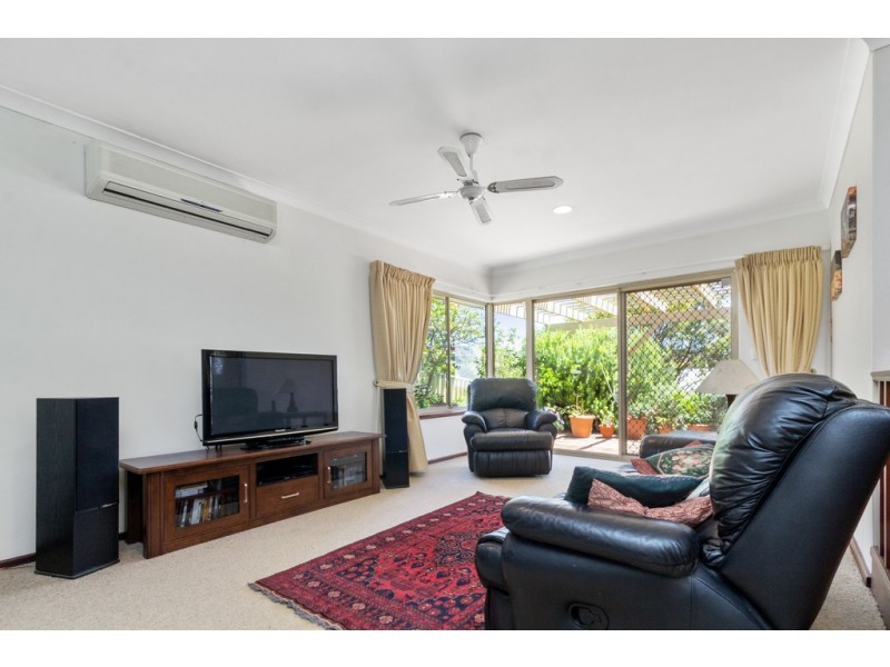 6 Landells Rise, Hillarys WA 6025