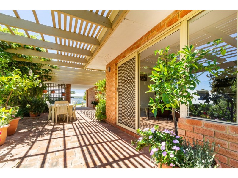 6 Landells Rise, Hillarys WA 6025