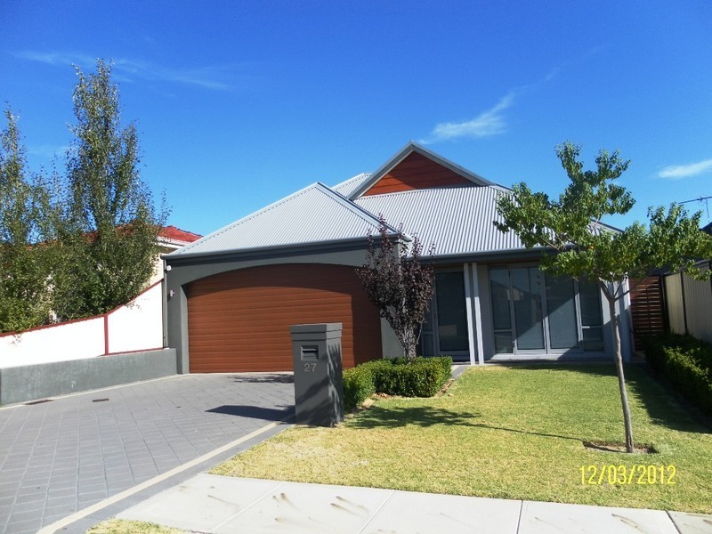 27 KING DAVID BOULEVARD, Madeley WA 6065