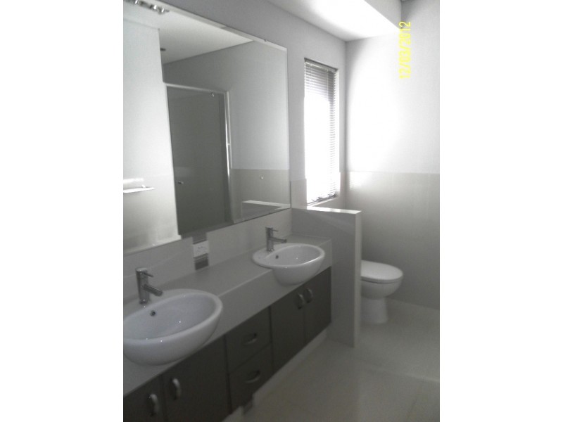 27 KING DAVID BOULEVARD, Madeley WA 6065