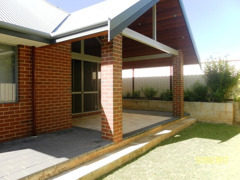 27 KING DAVID BOULEVARD, Madeley WA 6065