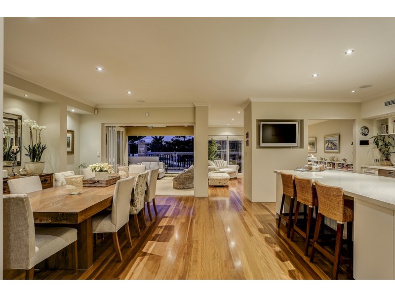 18 Tahiti Lane, Hillarys WA 6025