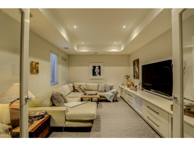 18 Tahiti Lane, Hillarys WA 6025