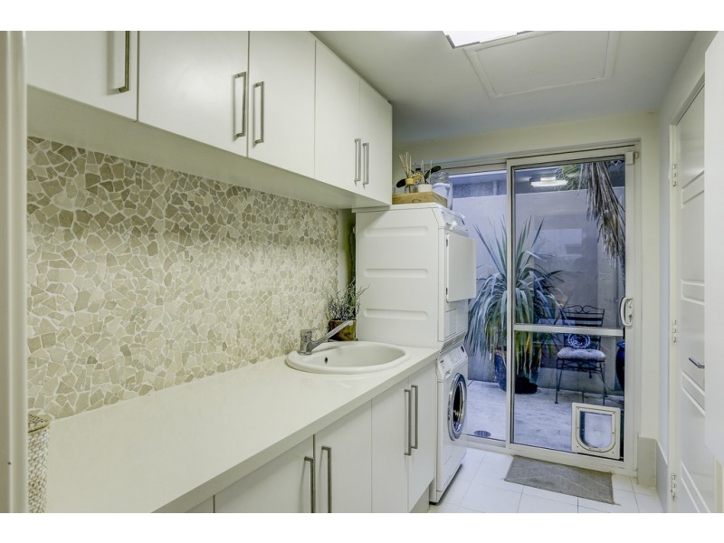 18 Tahiti Lane, Hillarys WA 6025