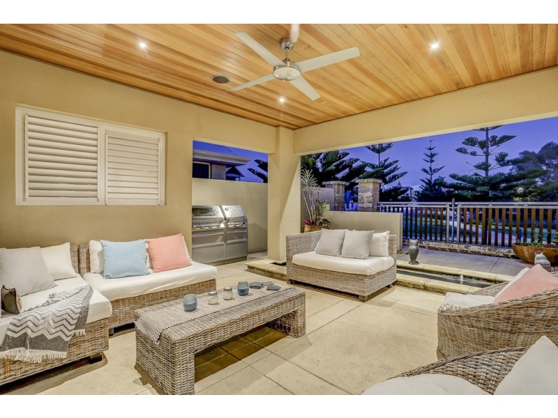 18 Tahiti Lane, Hillarys WA 6025