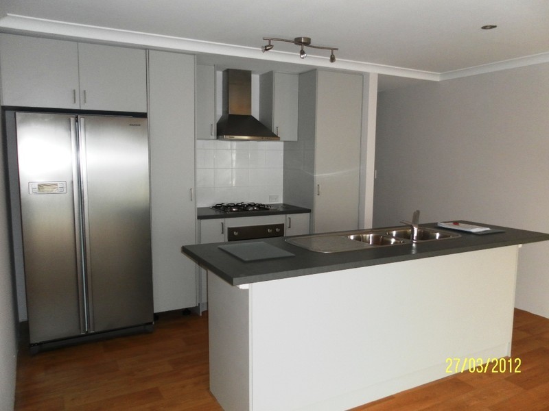 75 HOOKSTONE DRIVE, Landsdale WA 6065