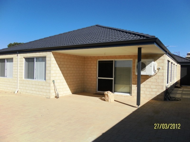 75 HOOKSTONE DRIVE, Landsdale WA 6065