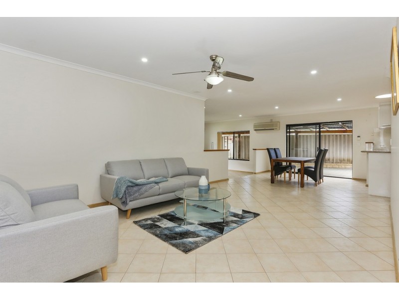 19 Rosedale Vista, Hocking WA 6065