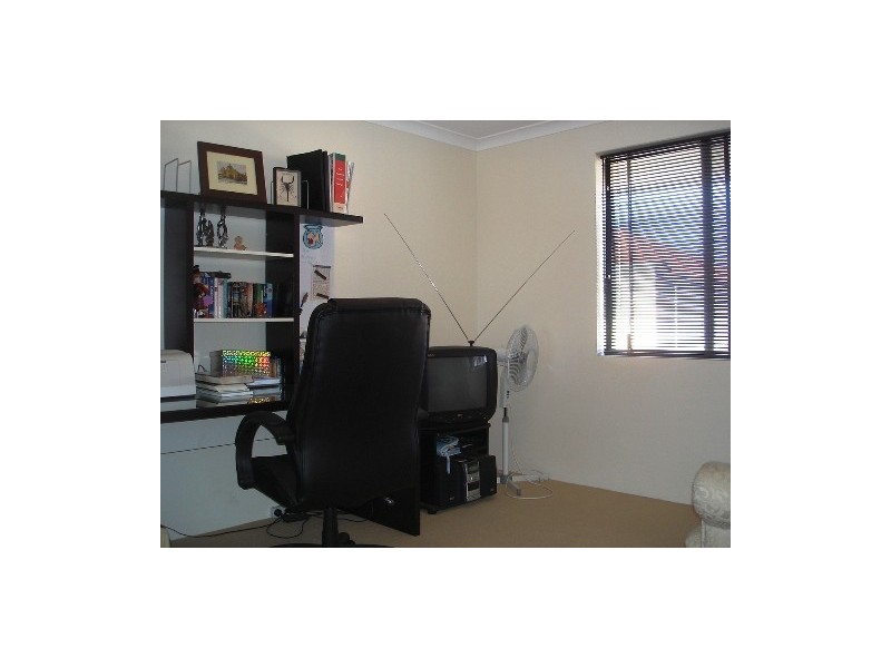 9/2 Wattlebird Loop, Joondalup WA 6027